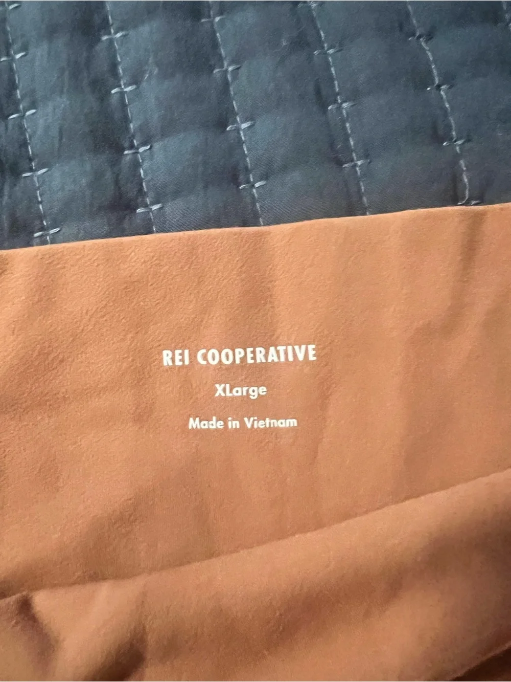 REI Women's High-Waist Performance Leggings in Rust Brown - Picture 2 of 3